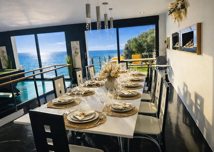 Le Dauphin 4 Etoiles Vu Villa