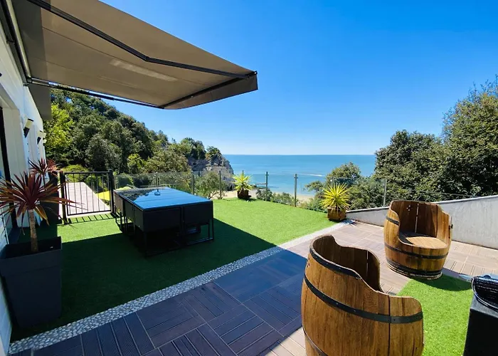 Le Dauphin 4 Etoiles Vu Meschers-sur-Gironde